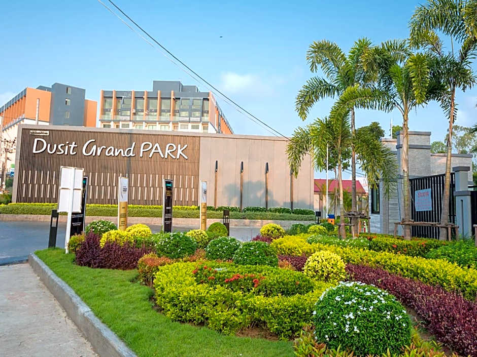 Dusit Grand Park