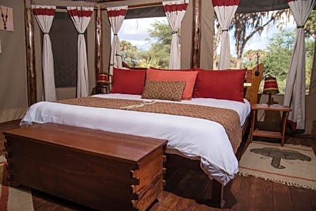 Deluxe Double or Twin Room with Lake View and Game Drives