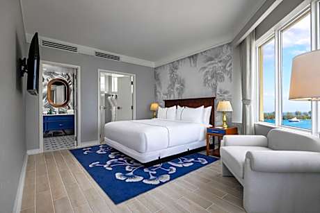 Premium Ocean View Suite