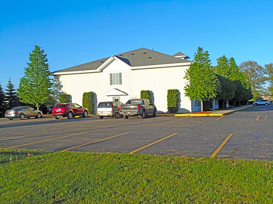 American Inn And Suites Houghton Lake