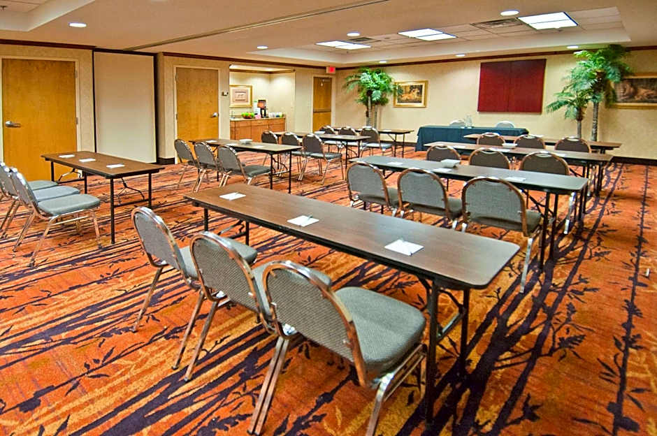 Hampton Inn By Hilton Canton