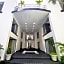Dangelos Hotel on Fifth Avenue