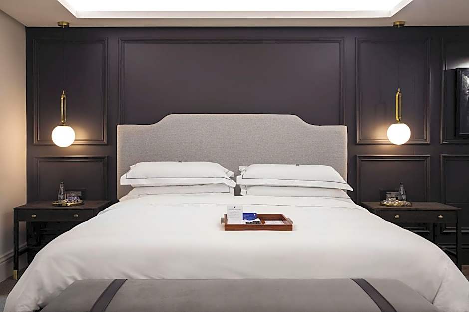 Seven Villa Hotel & Spa