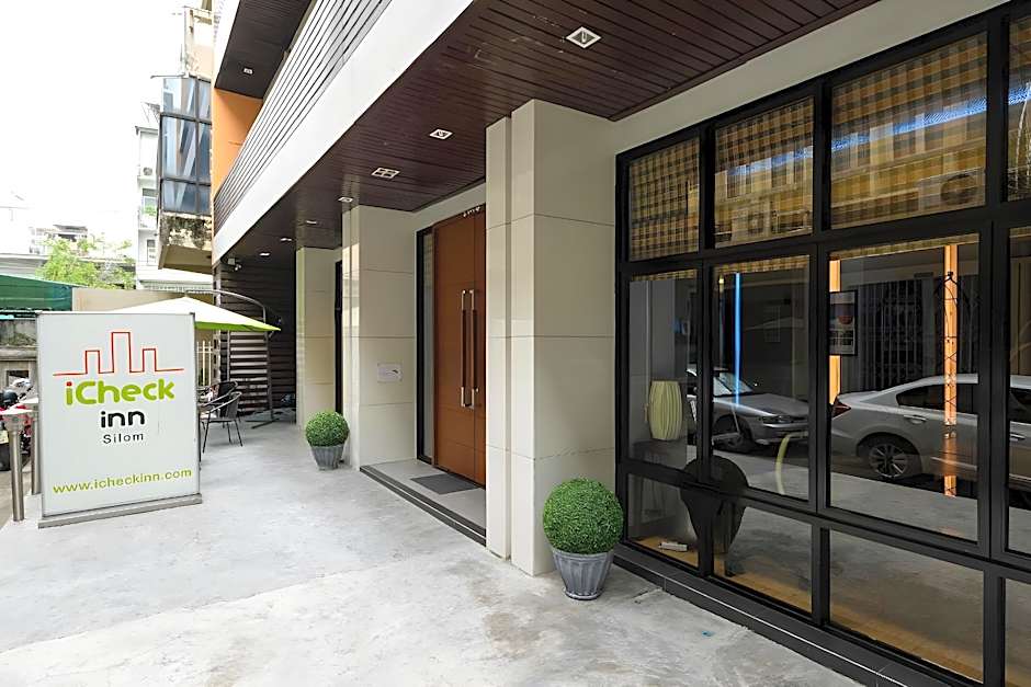 iCheck inn Silom