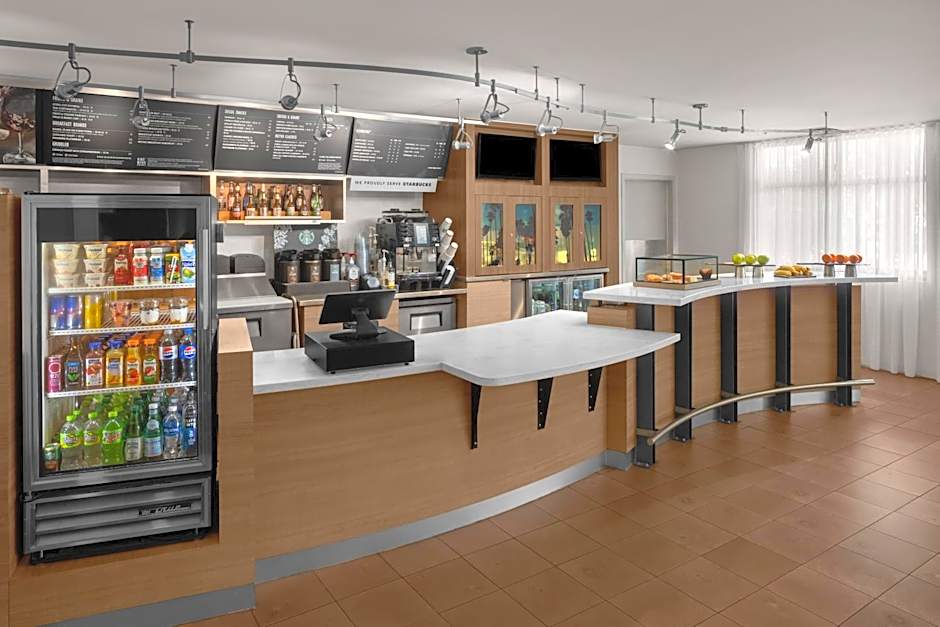 Courtyard by Marriott Santa Clarita Valencia