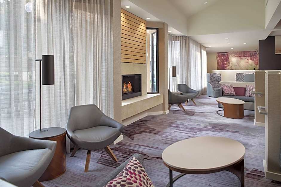 Courtyard by Marriott Charlotte Arrowood