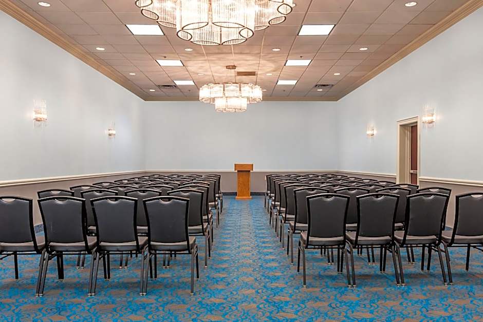 Holiday Inn Hotel & Suites Oklahoma City North By IHG