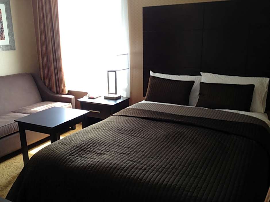 Mississauga Gate Inn