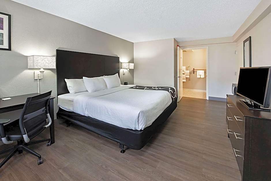 La Quinta Inn & Suites by Wyndham West Palm Beach - Florida Turn