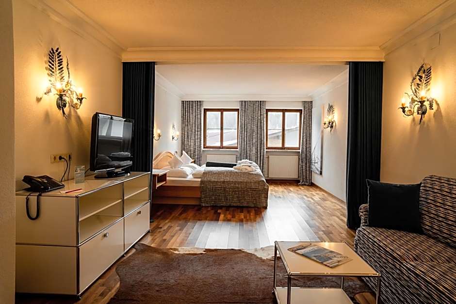 Hinterwies – Ski In / Lodge / Dine