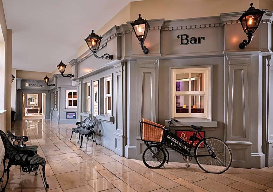 Galway Bay Hotel Conference & Leisure Centre