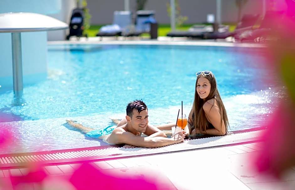 Aura Hotel Adults Only