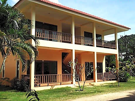 Deluxe Building A