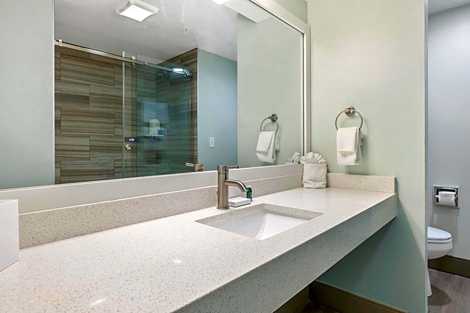 Cherry Tree Inn & Suites