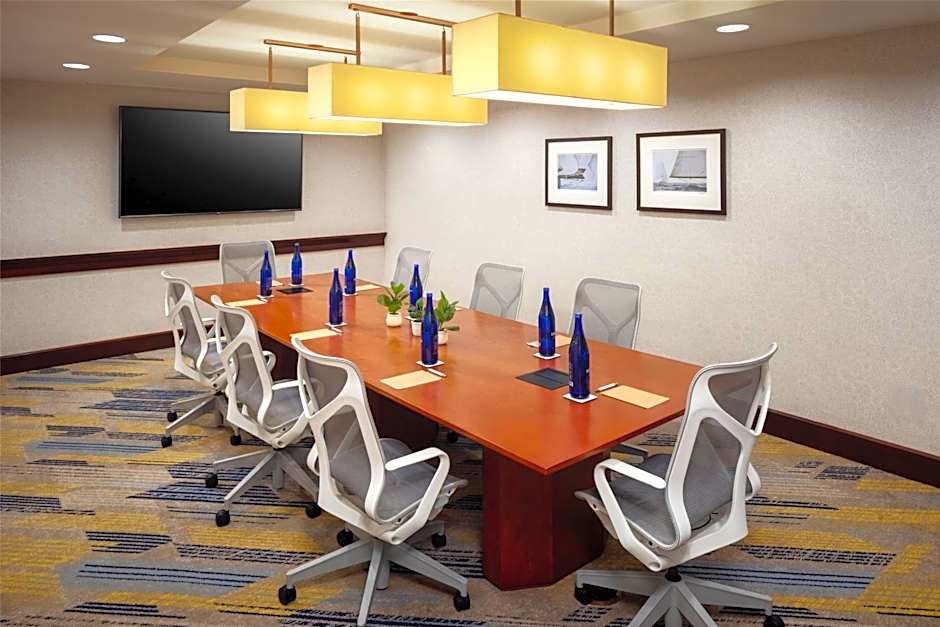 Hilton Garden Inn Portland Downtown Waterfront