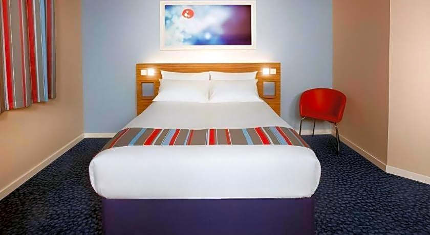 Travelodge Perth Broxden Junction
