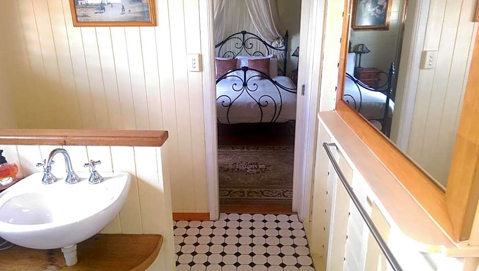 Classique Bed & Breakfast