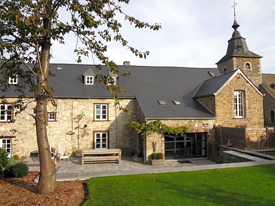 Maison de charme à Crupet et le gîte la suite