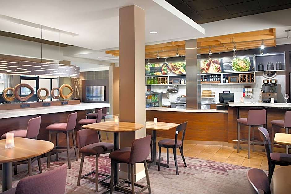 Courtyard by Marriott Fayetteville