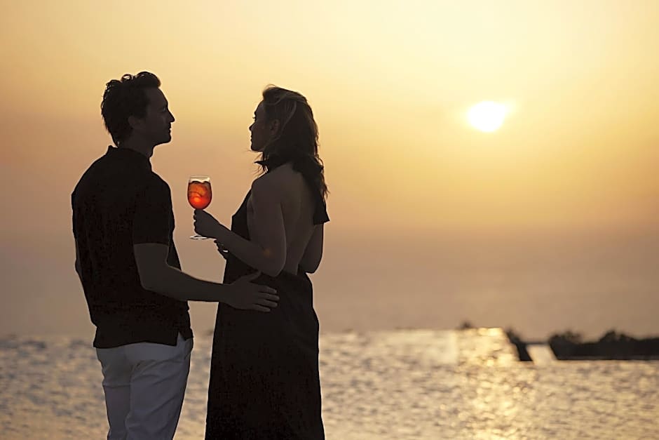 Santo Pure Oia Suites and Villas