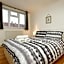 London Oasis Flat with High-Speed Broadband and Free Parking