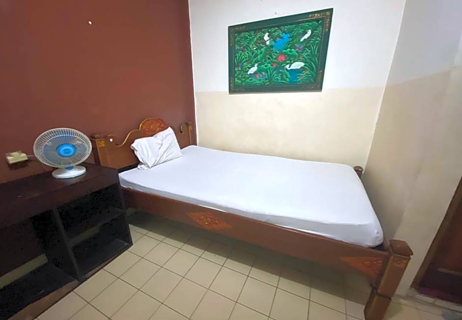 Hotel Candra Adigraha