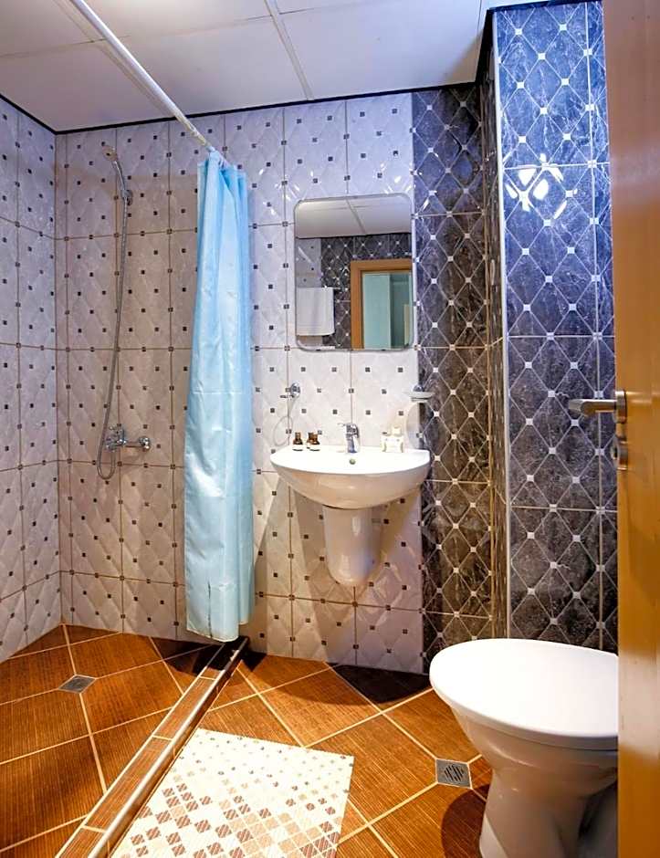 Grand Hotel Nirvana - All Inclusive & Free Beach Access