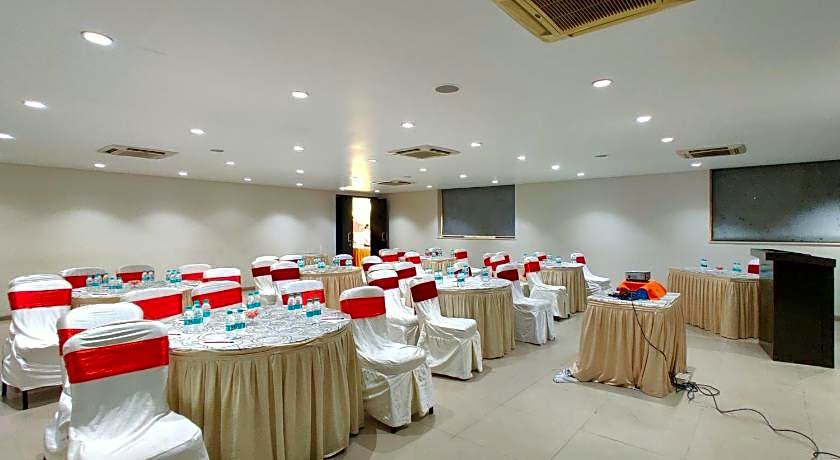 Citrus Hotel Lonavala