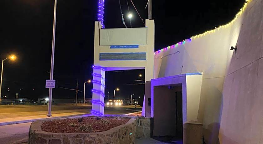 Travelodge by Wyndham Farmington Hwy 64