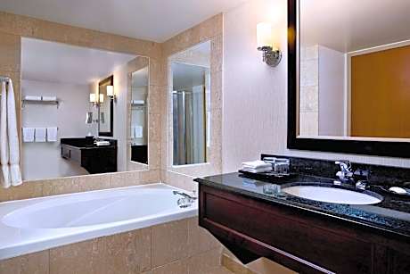 City View 2 Beds