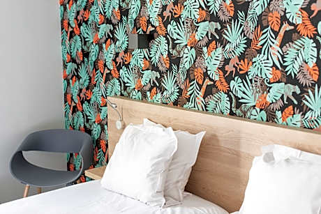 Deluxe Room (1 Double Bed and 1 Twin Bed)