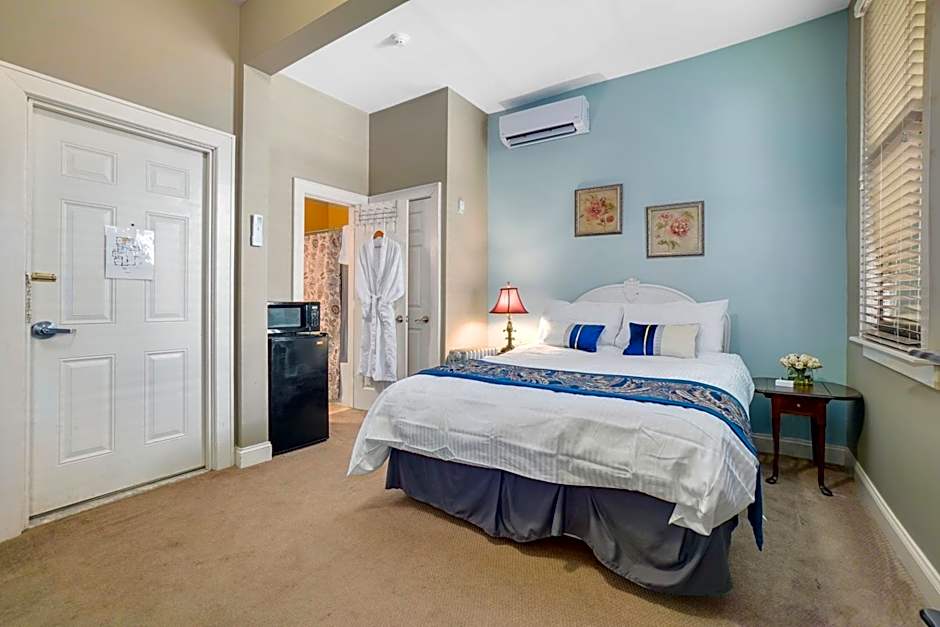 Foto 1 di 4 di Classic 1 Queen Bed