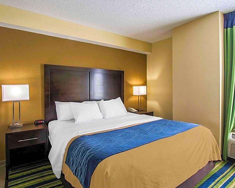 Comfort Inn & Suites Lantana - West Palm Beach South