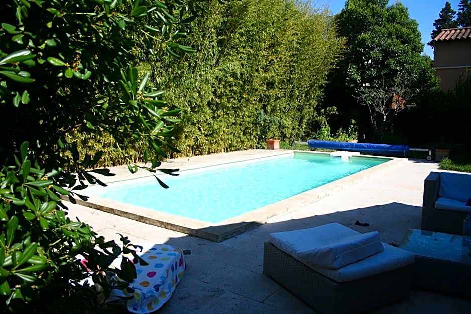 LE PETIT PALAIS Maisonnette