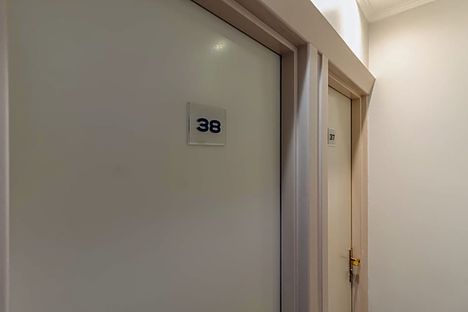 Hotel Riviera Renovated