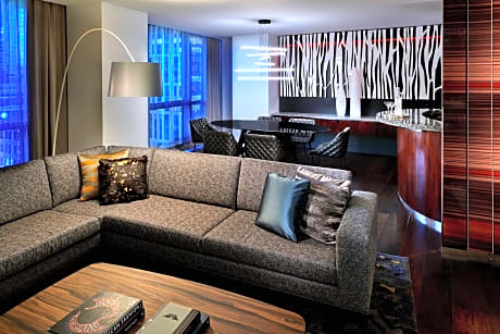 EWOW Suite, Presidential Suite, 1 King