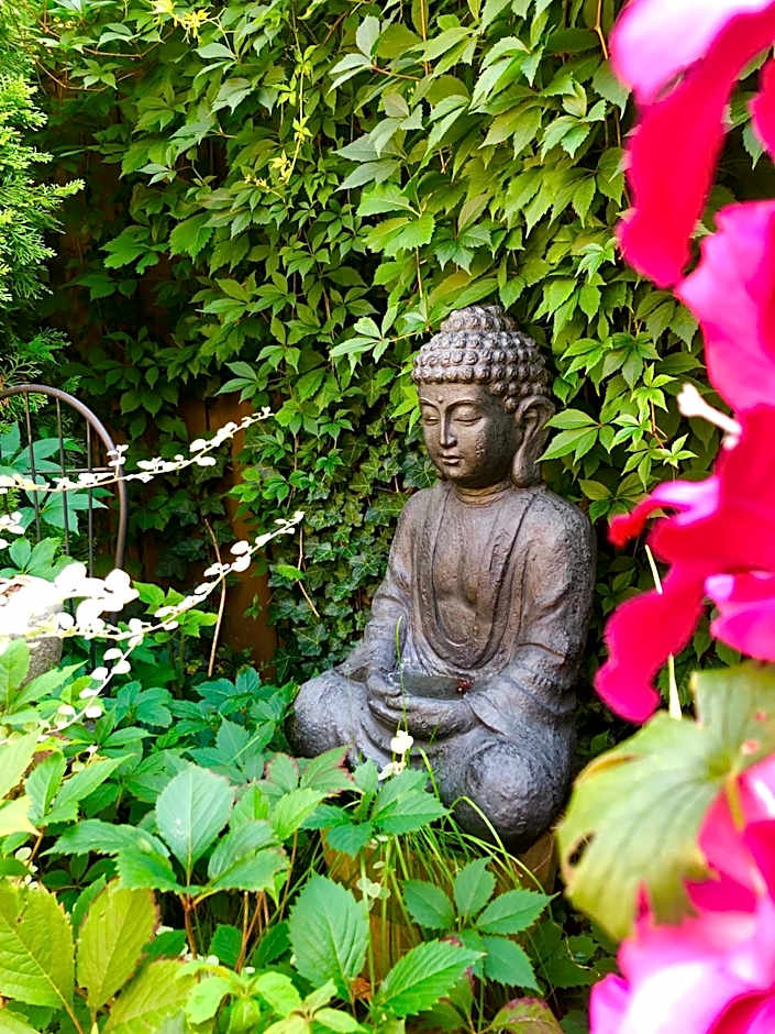 Art & Garden Residence