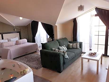 Suite with Sea View and Fireplace