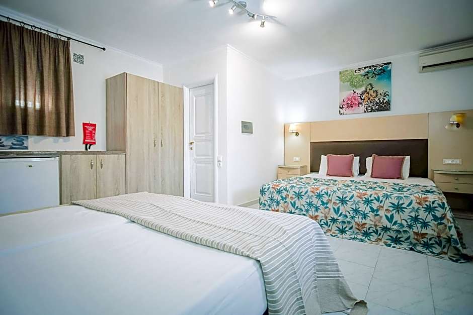 Rose Club Apartments