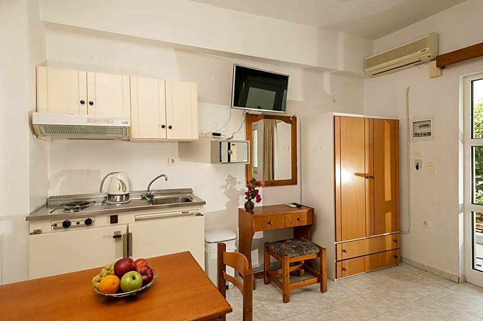 Niriis Hotel