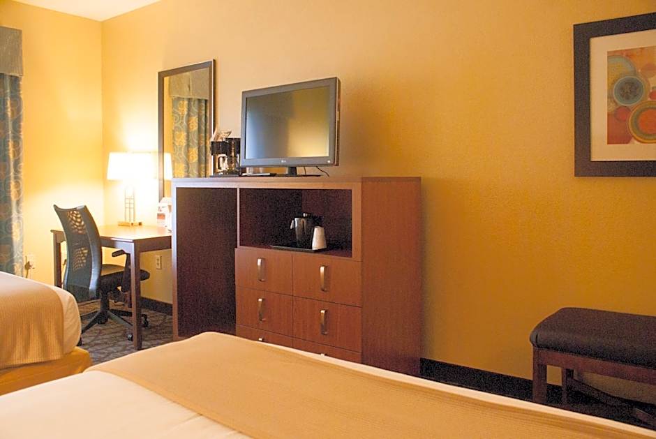 Holiday Inn Express & Suites Jacksonville South - I-295 By IHG
