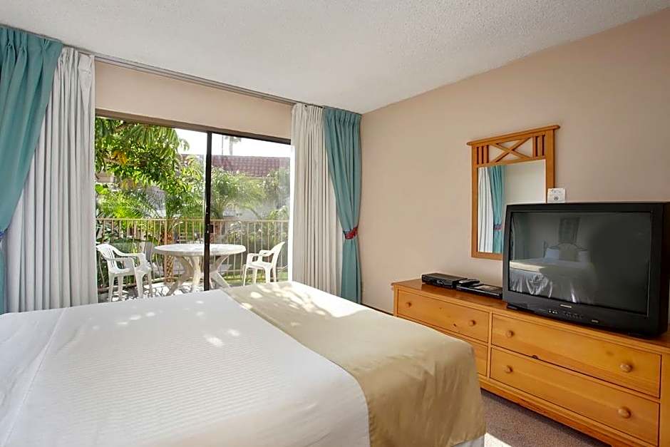 Oceanside Marina Suites