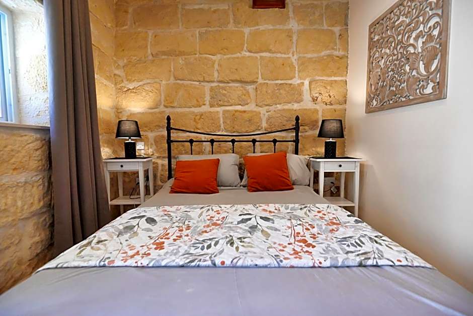 The Cloisters Bed And Breakfast