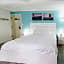 Canalside Inn