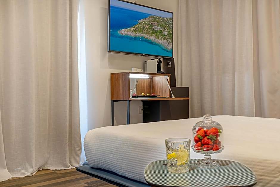 HOTIDAY Olbia Wallure