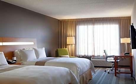 Standard Queen Room with Two Queen Beds