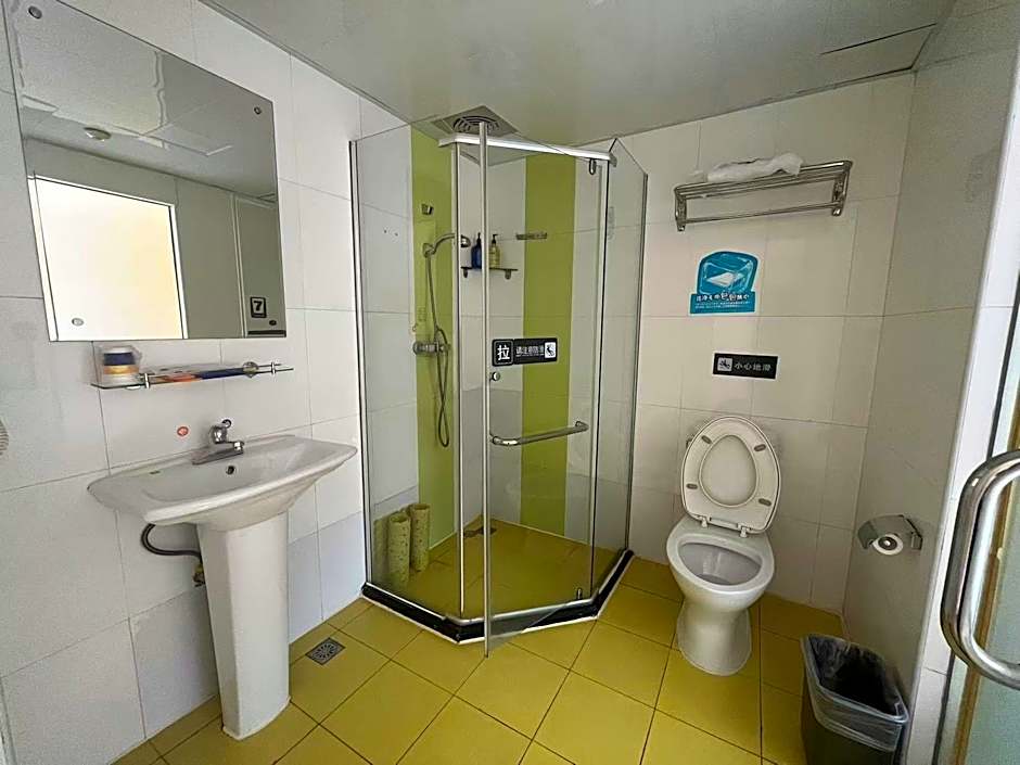 7 Days Inn Kunming Juhua Overpass Dongjiao Road Metro Station