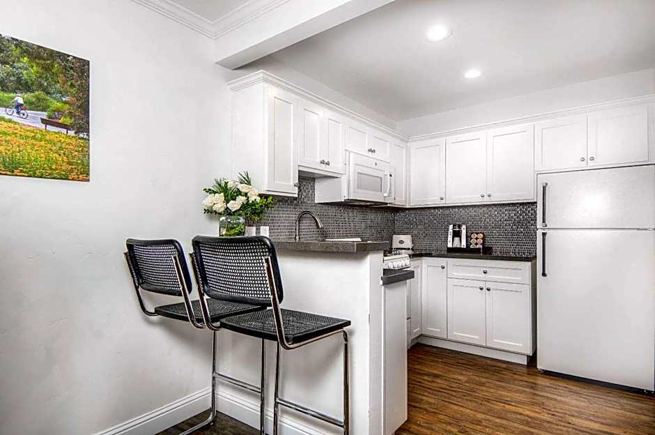 Aggie Inn, Ascend Hotel Collection