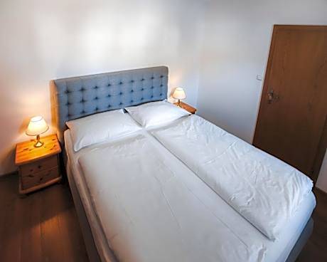 One-Bedroom Apartment with Balcony