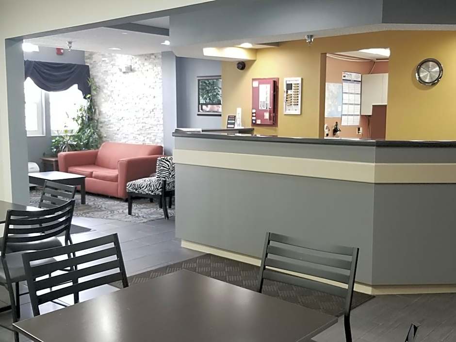 Microtel Inn & Suites By Wyndham Riverside